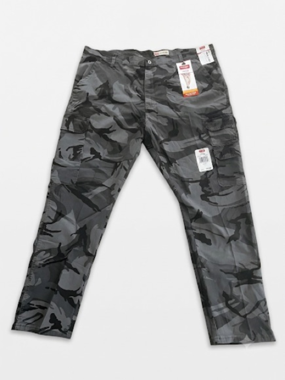 Wrangler Men's Gray & Black Camo Cargo Pants